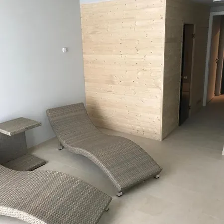 Jezerni S Terasou A Saunou V Lakepark 아파트 도크시