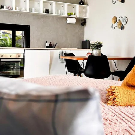 Jezerni S Terasou A Saunou V Lakepark Appartement