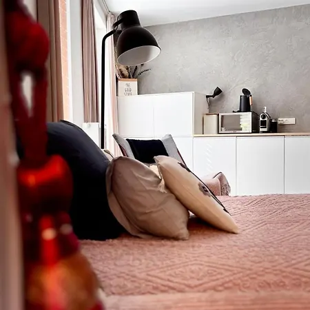 Jezerni S Terasou A Saunou V Lakepark 도크시